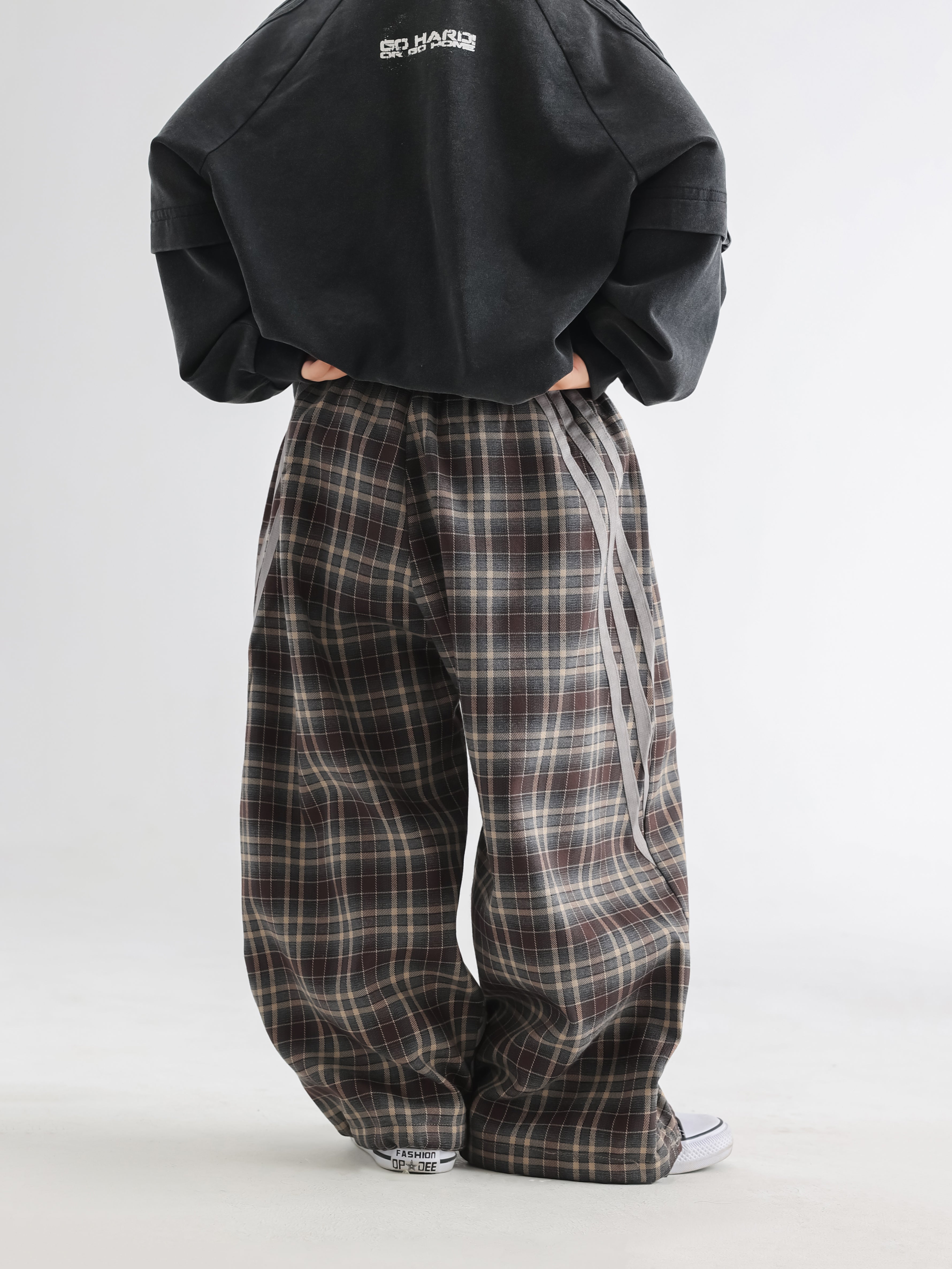 Double-Layered Sweatshirt & Plaid Pants Set